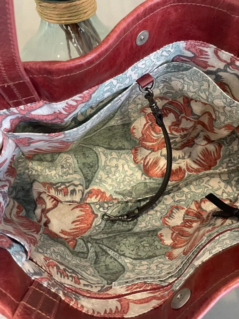 ROUGH & TUMBLE ASHER TOTE ~ BRAND NEW! - Picture 4 of 6